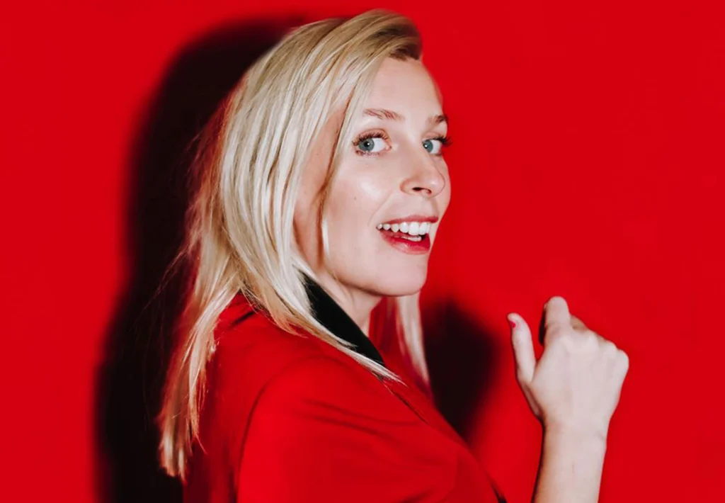 SARA PASCOE & SPECIAL GUESTS